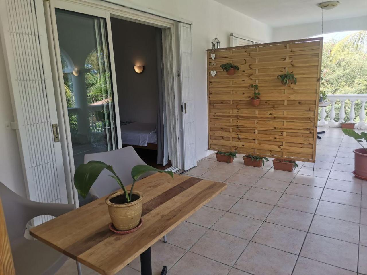 Apartamento Artists House Rivière Noire Exterior foto