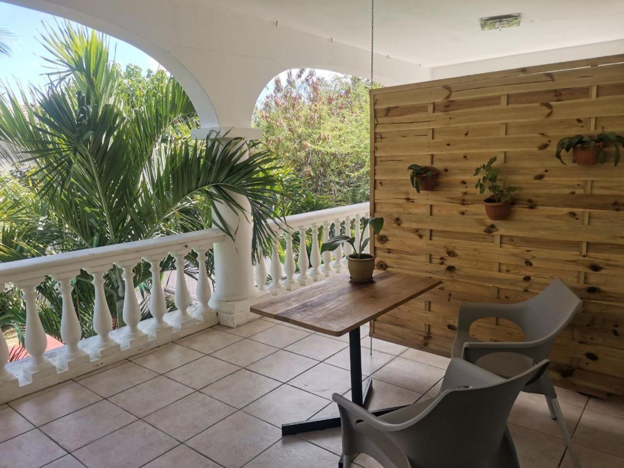 Apartamento Artists House Rivière Noire Exterior foto